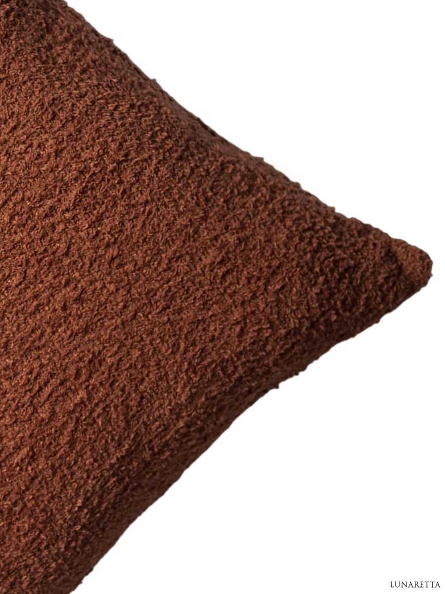 Декоративная подушка для дивана 50x50 Cozy коричневая, на молнии